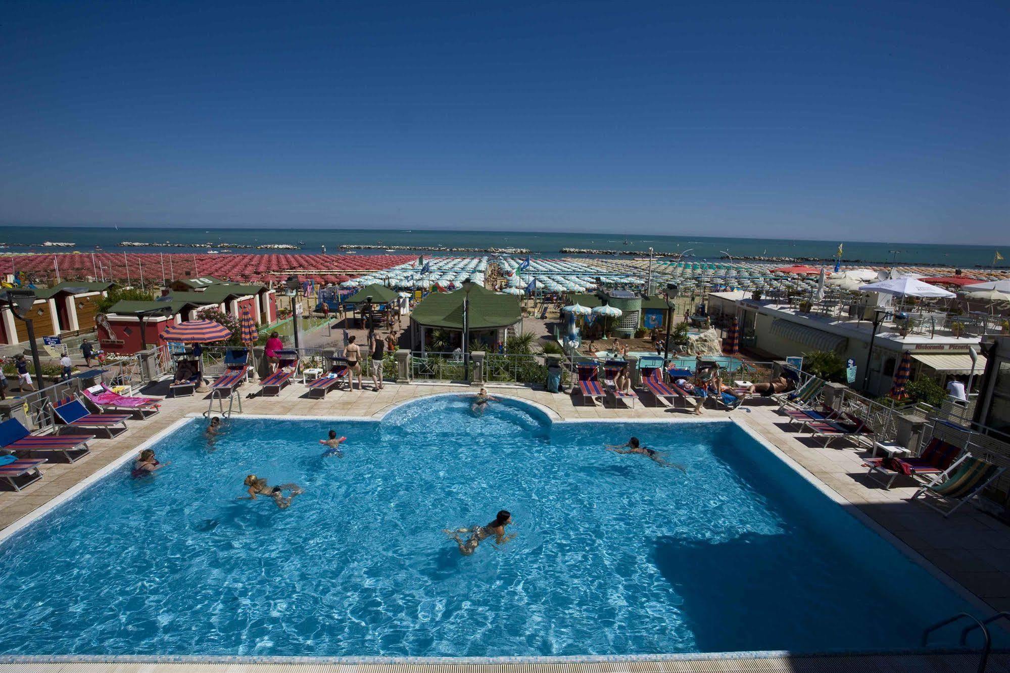 Hotel Sayonara Cattolica Exterior foto